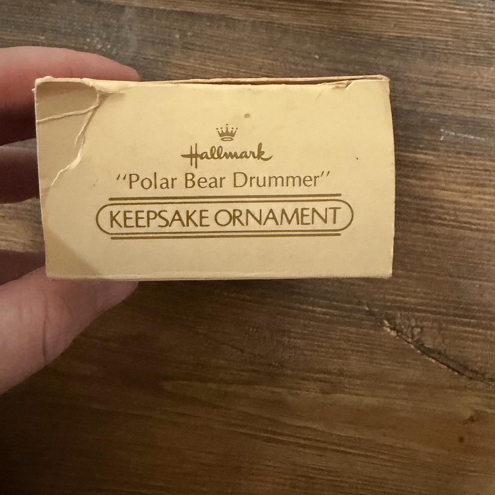 Hallmark “polar bear drummer” - Picture 2 of 2